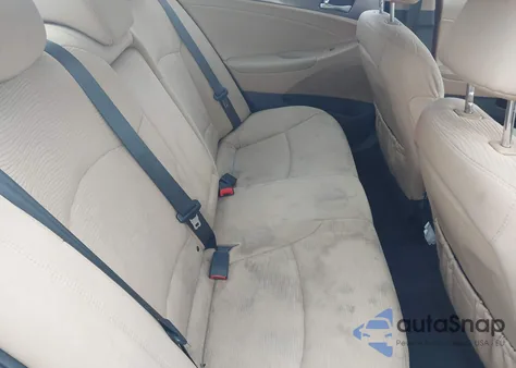 2013 Hyundai Sonata Hybrid z USA, uszkodzony, nr VIN KMHEC4A42DA099423